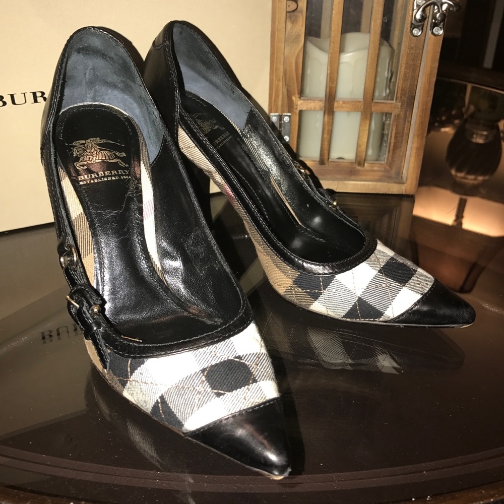 Burberry Womens Size 6 Quilted Check Heels Shoes